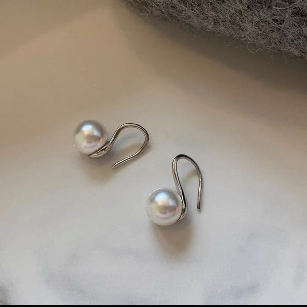 Elegant Seawater Akoya Light Gray Silver Pearl Drop Earrings